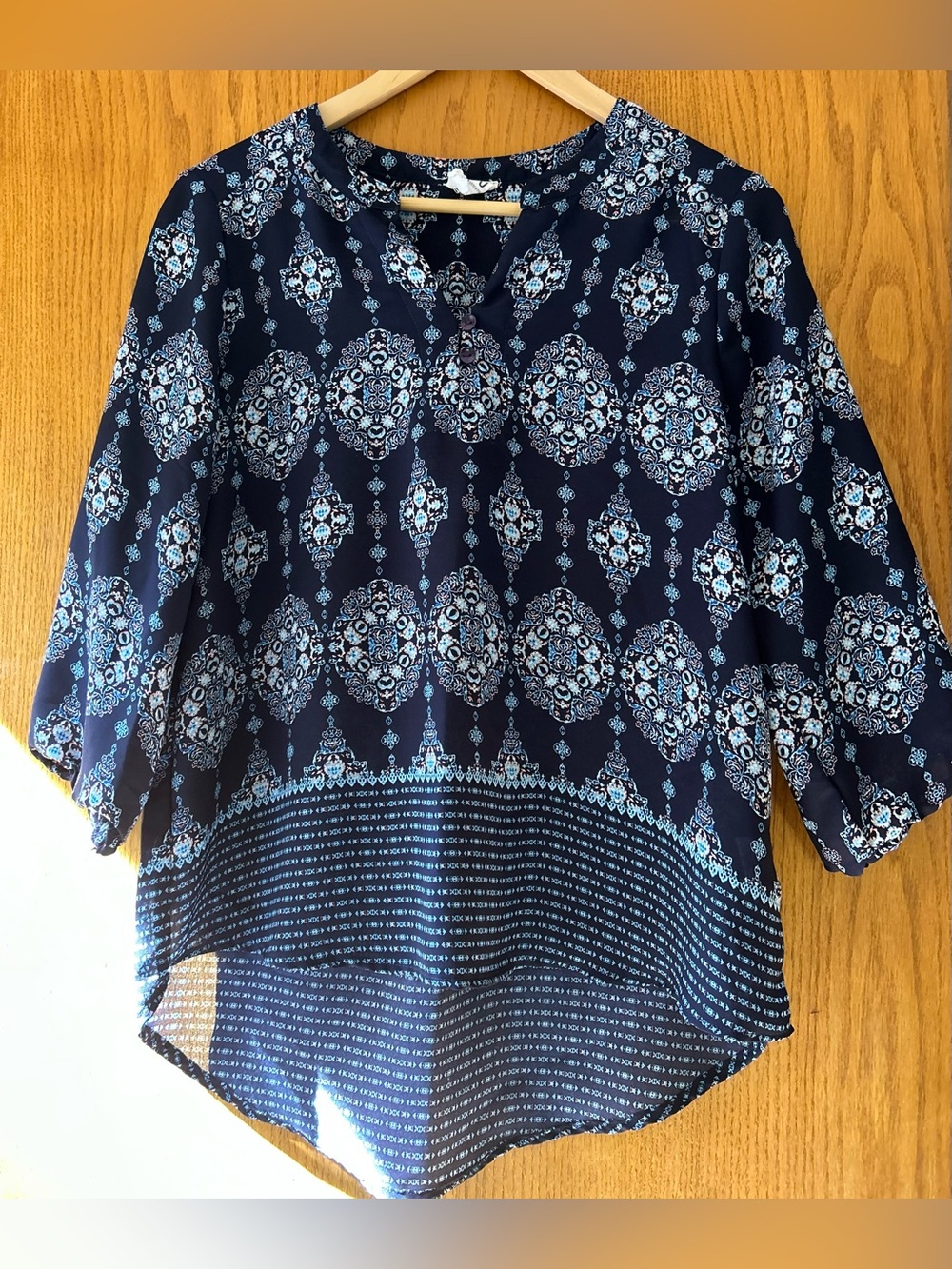 Women's Navy Blue Printed V-Neck Blouse